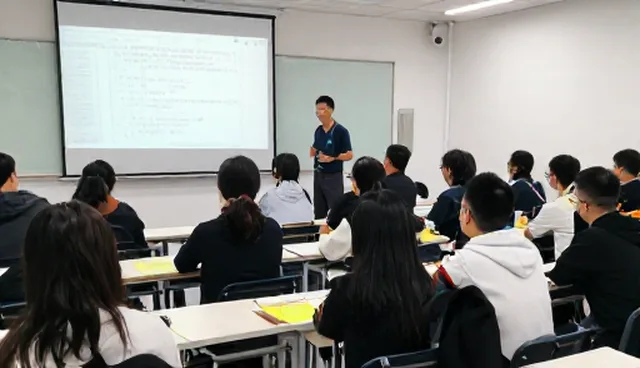 教务服务如何平衡效率与质量的取舍